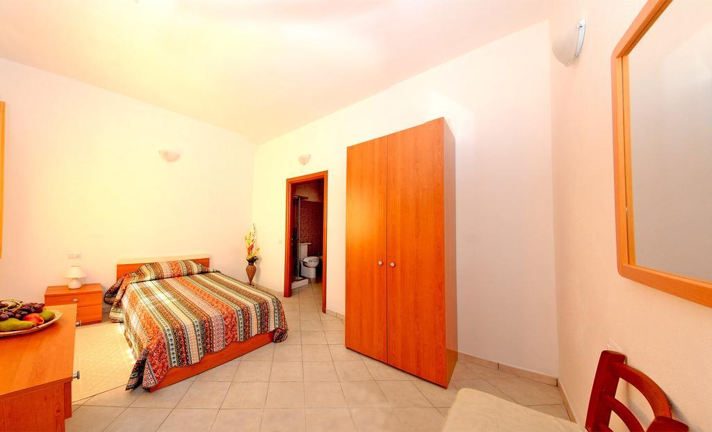 Agriturismo Santa Barbara Sarroch Pokój zdjęcie